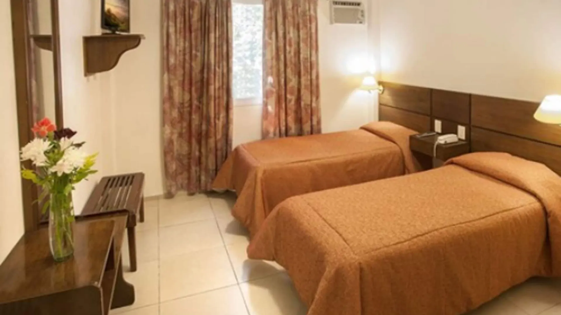 Hotel Carollo Mendoza