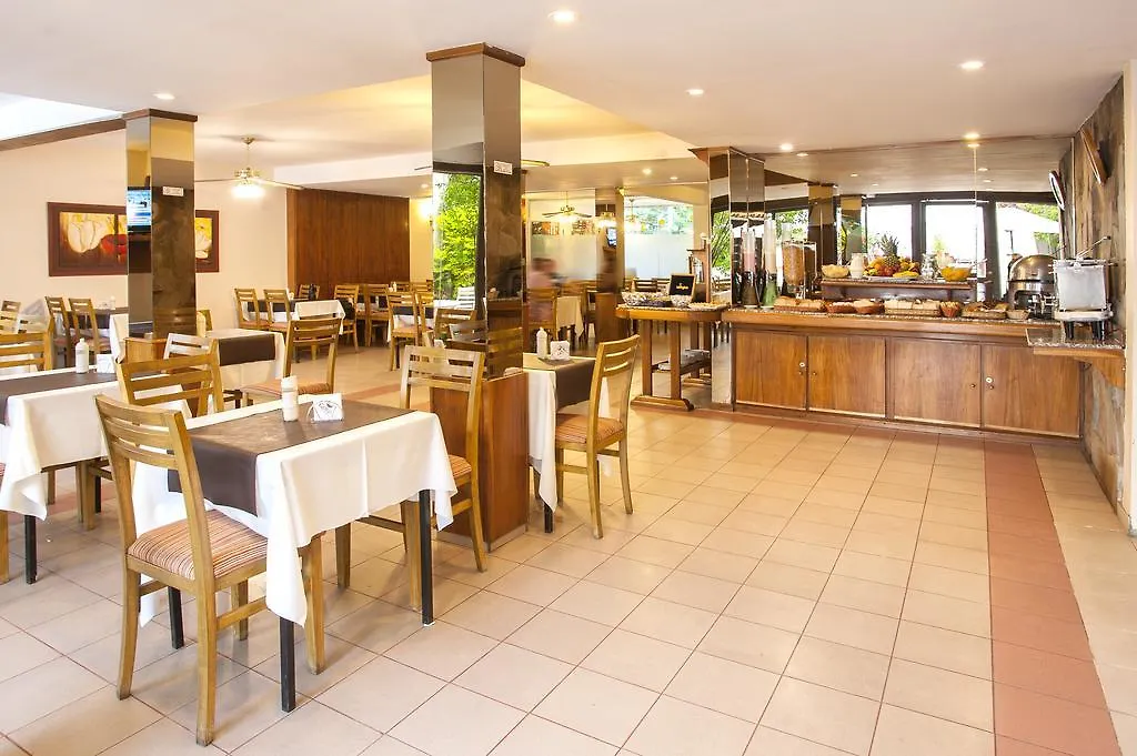 Hotel Carollo Mendoza