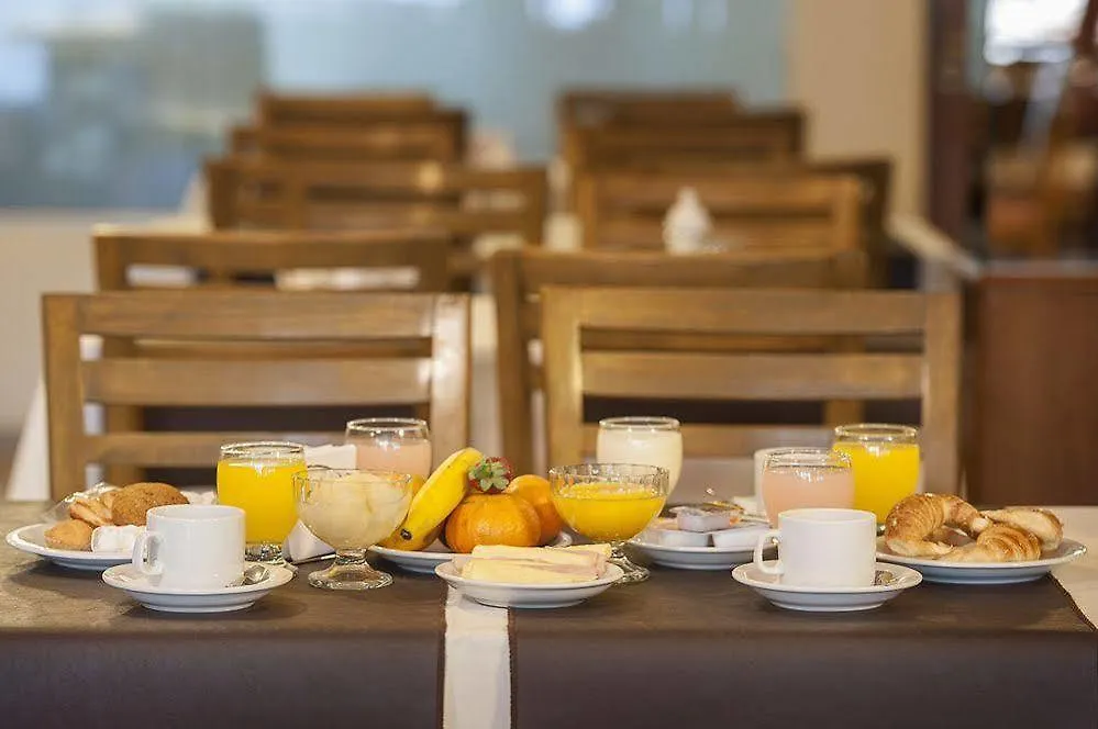Hotel Carollo Мендоса